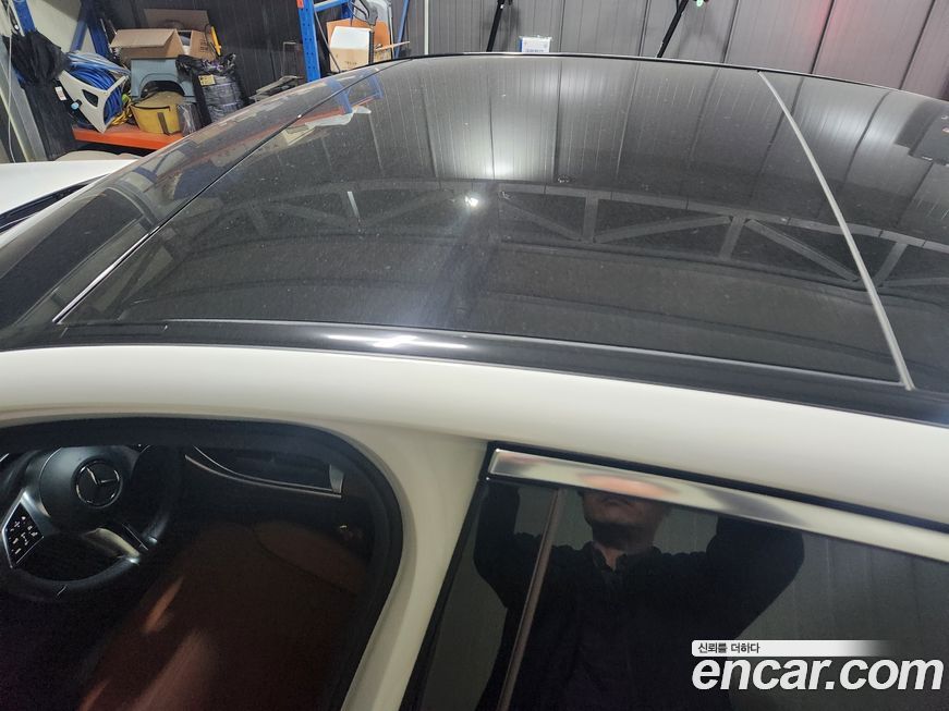 Mercedes-Benz C-Class 2024