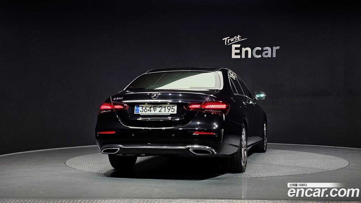 Mercedes-Benz E-Class 2023