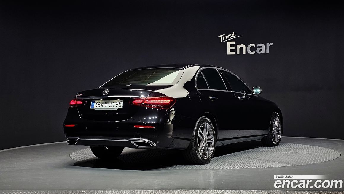 Mercedes-Benz E-Class 2023