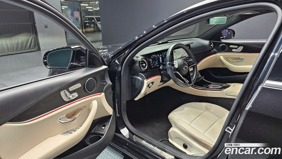 Mercedes-Benz E-Class 2023