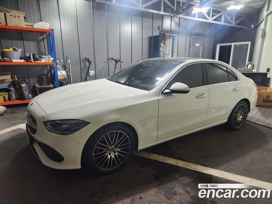 Mercedes-Benz C-Class 2024