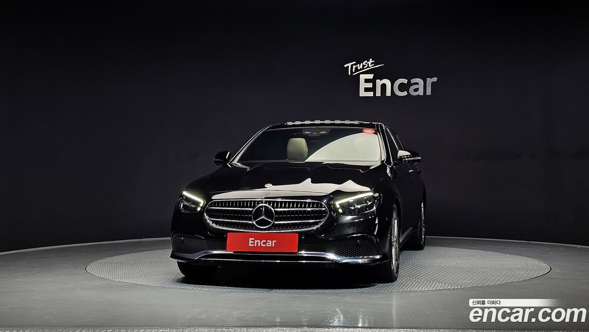 Mercedes-Benz E-Class 2023