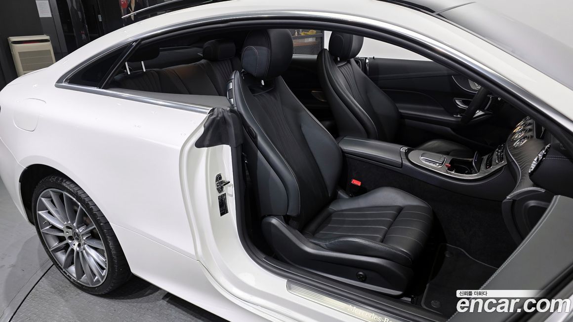 Mercedes-Benz E-Class 2022