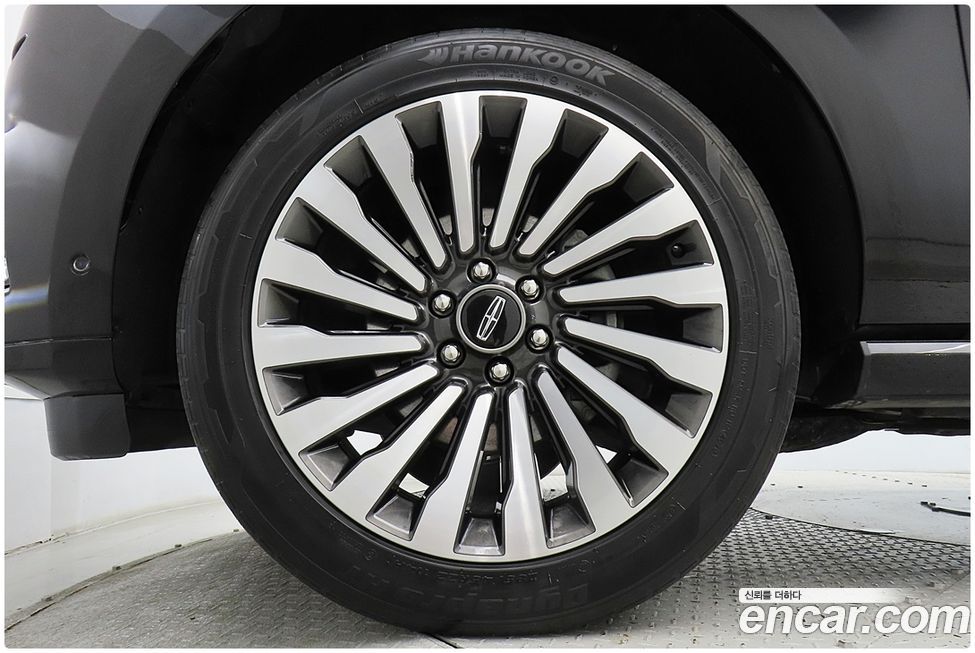 Lincoln Navigator 2021