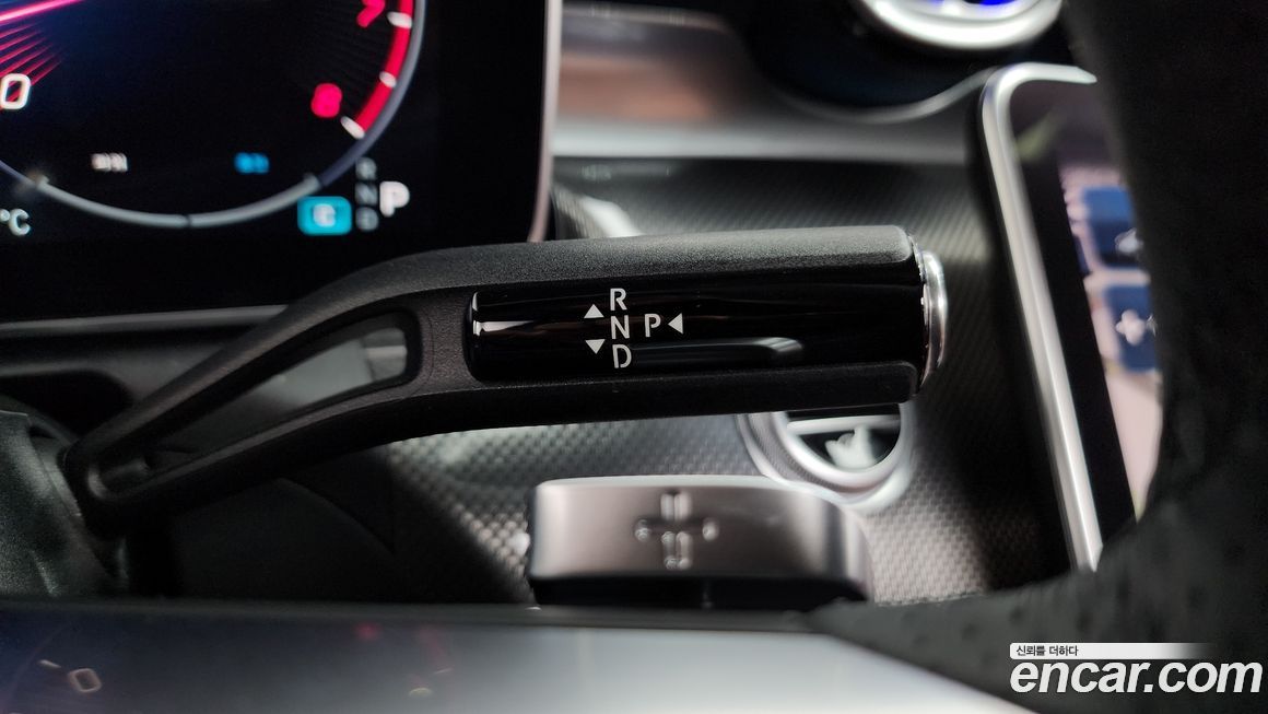 Mercedes-Benz C-Class 2023