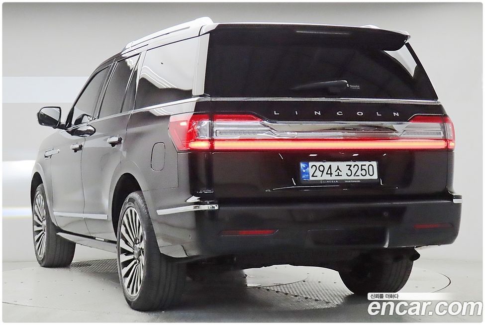 Lincoln Navigator 2021