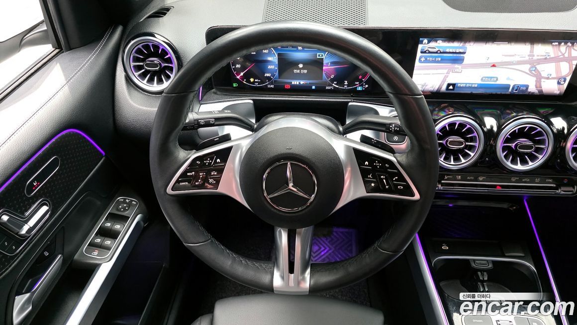 Mercedes-Benz GLB-Class 2024