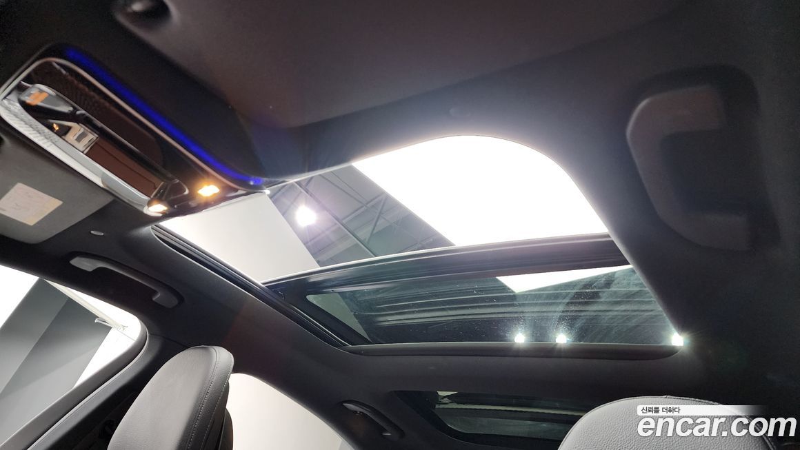 Mercedes-Benz C-Class 2023