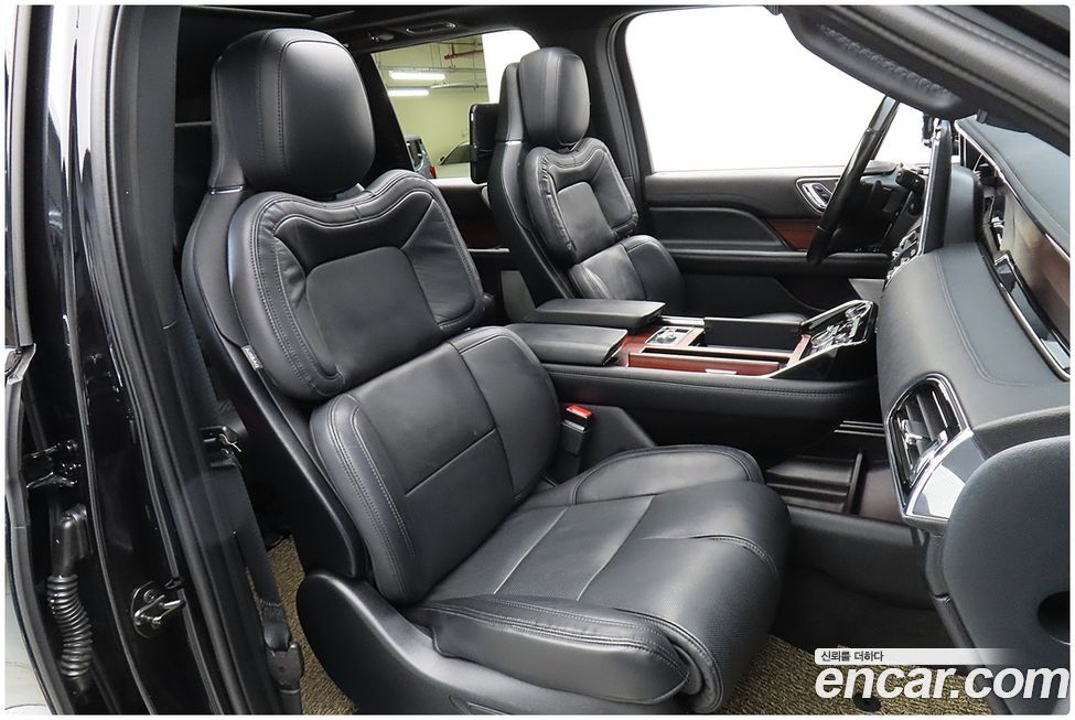 Lincoln Navigator 2021
