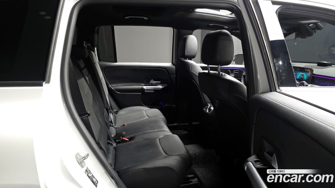 Mercedes-Benz GLB-Class 2024