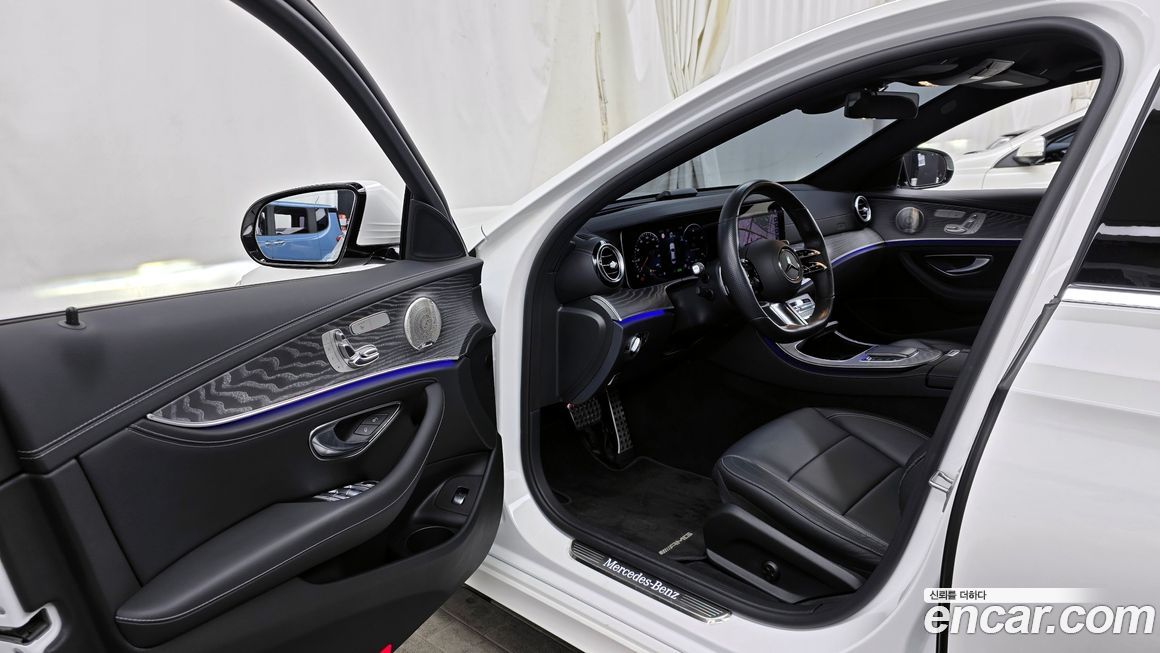 Mercedes-Benz E-Class 2021