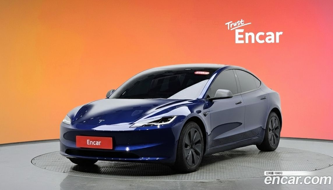 Tesla Model 3 2024