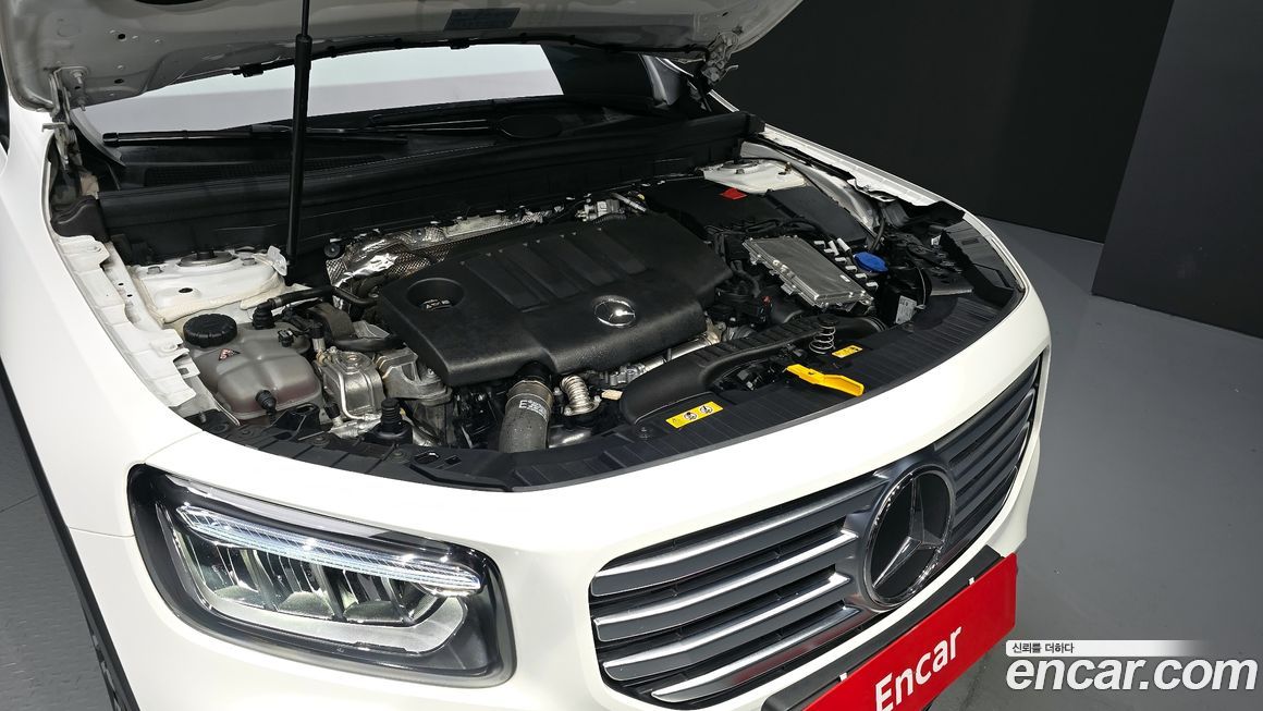 Mercedes-Benz GLB-Class 2024