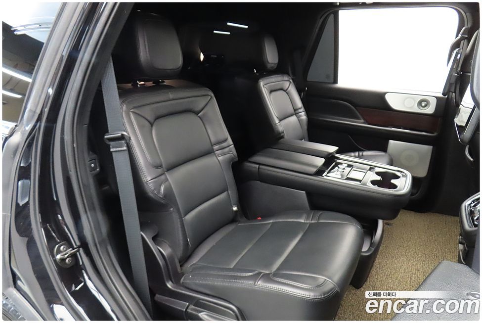 Lincoln Navigator 2021