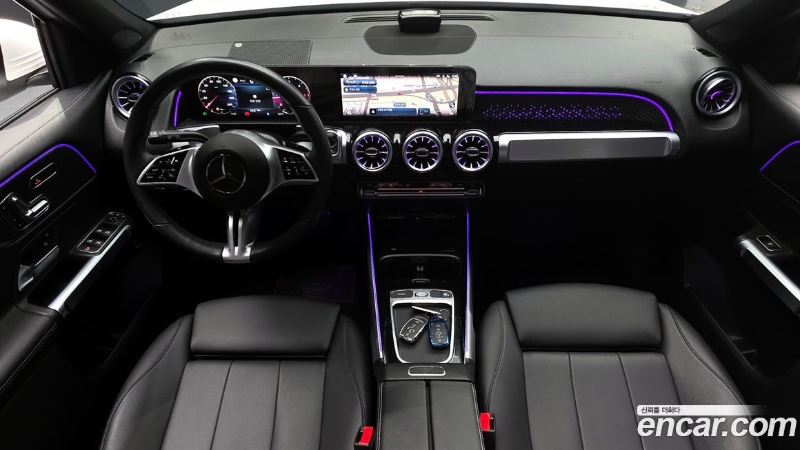 Mercedes-Benz GLB-Class 2024