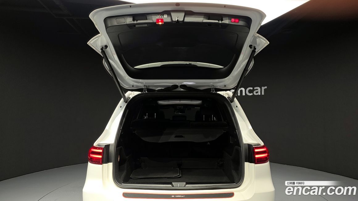 Mercedes-Benz GLB-Class 2024