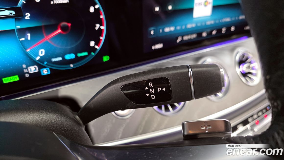 Mercedes-Benz E-Class 2022