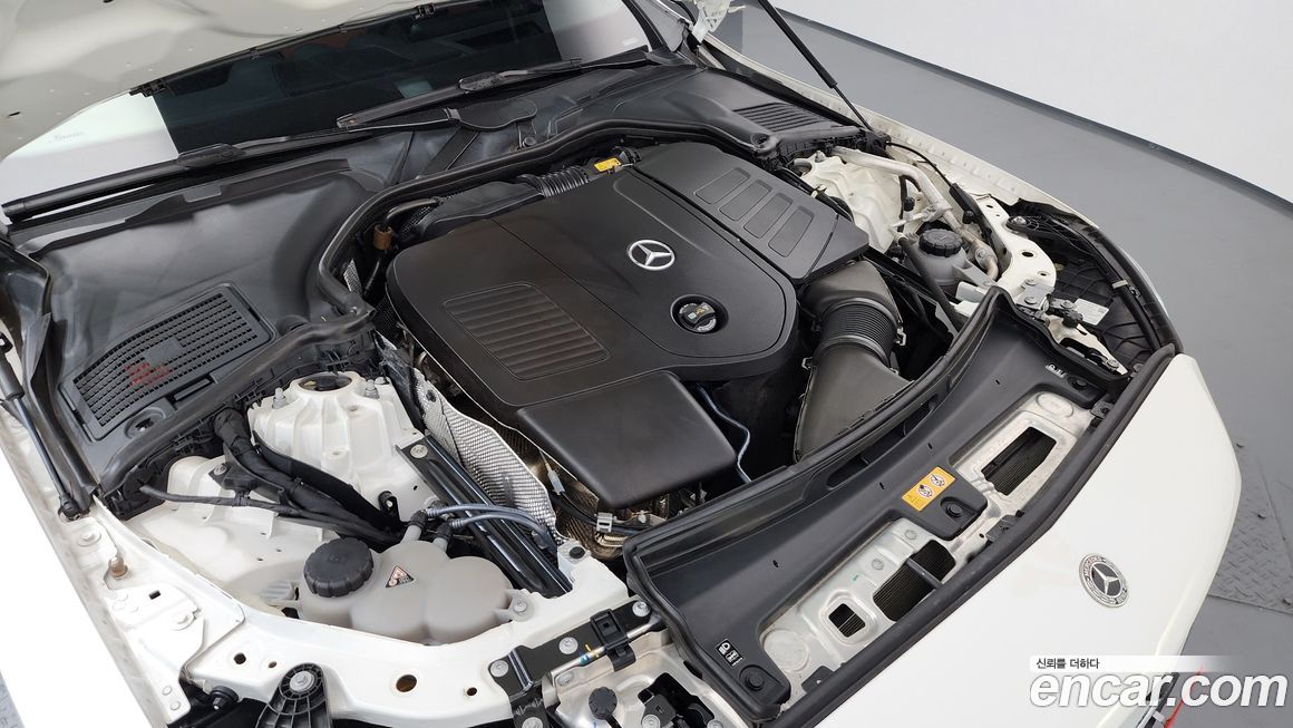 Mercedes-Benz C-Class 2023