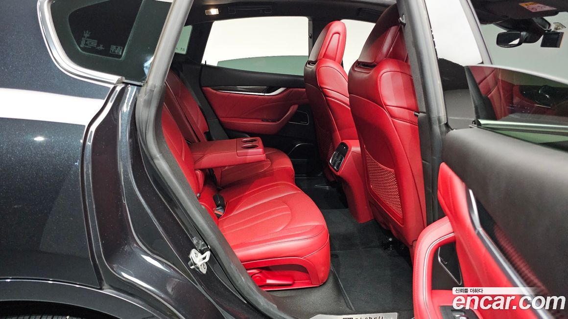 Maserati Levante 2022