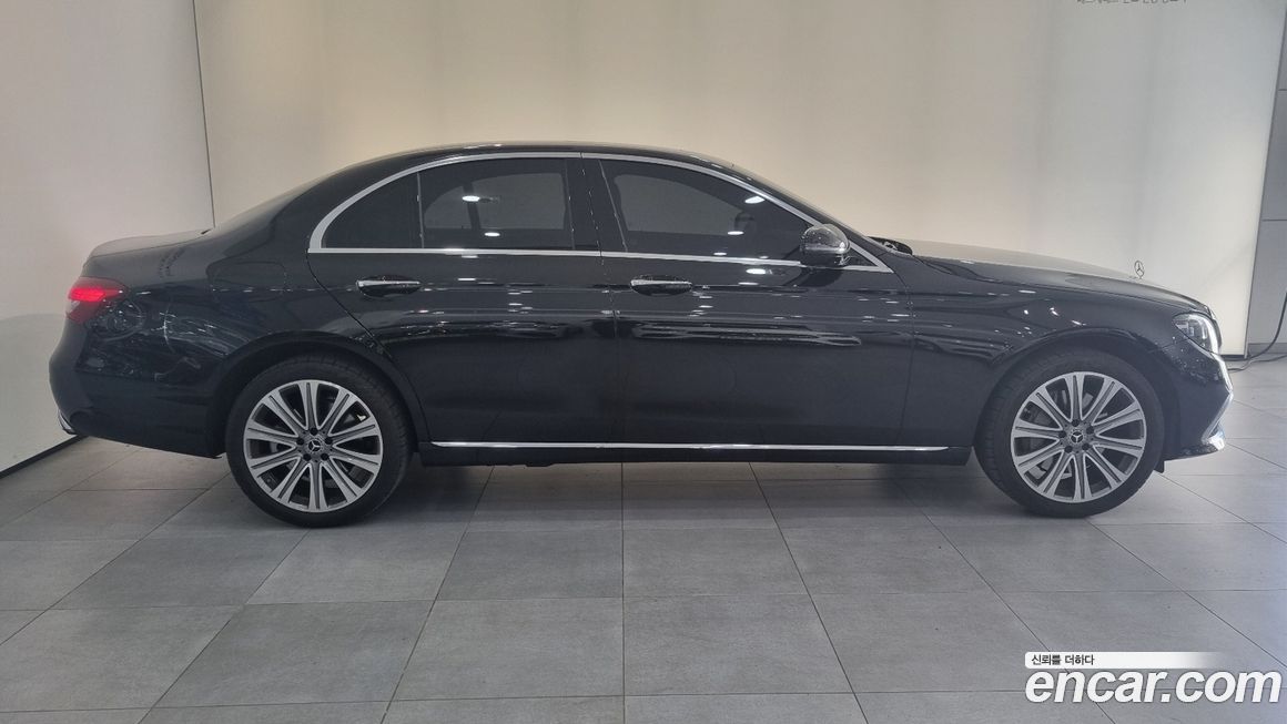 Mercedes-Benz E-Class 2023