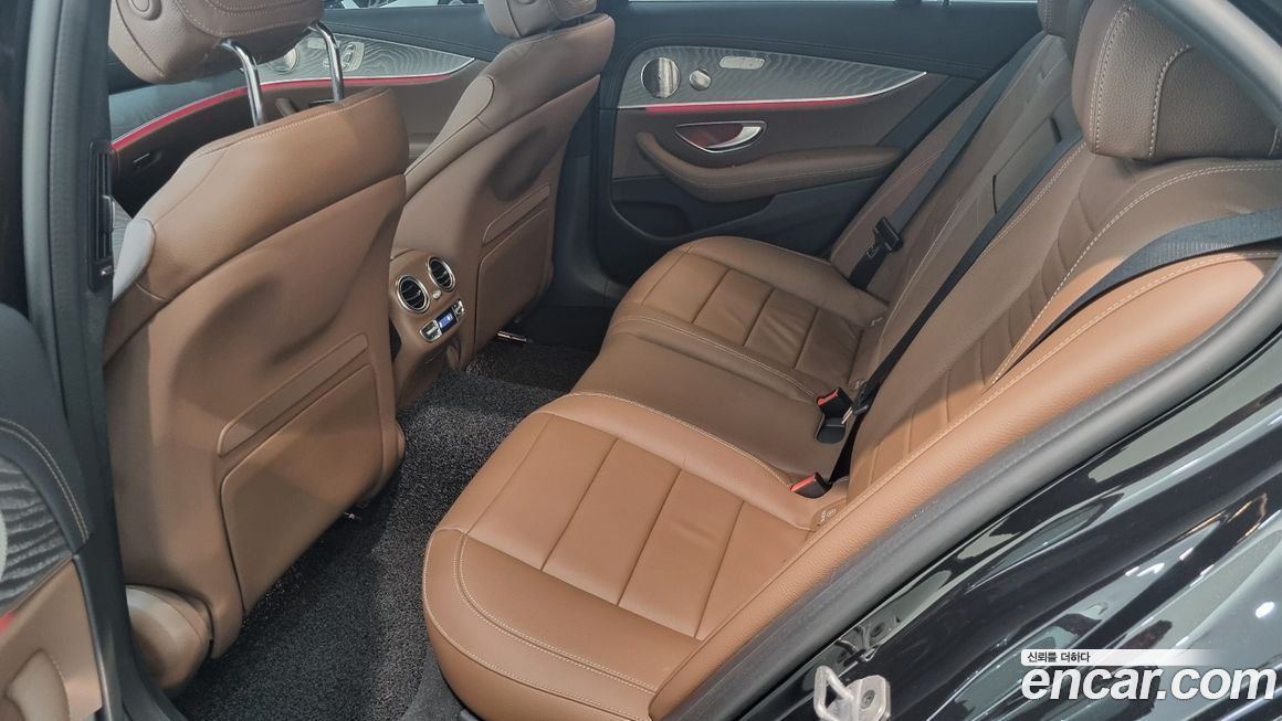 Mercedes-Benz E-Class 2023