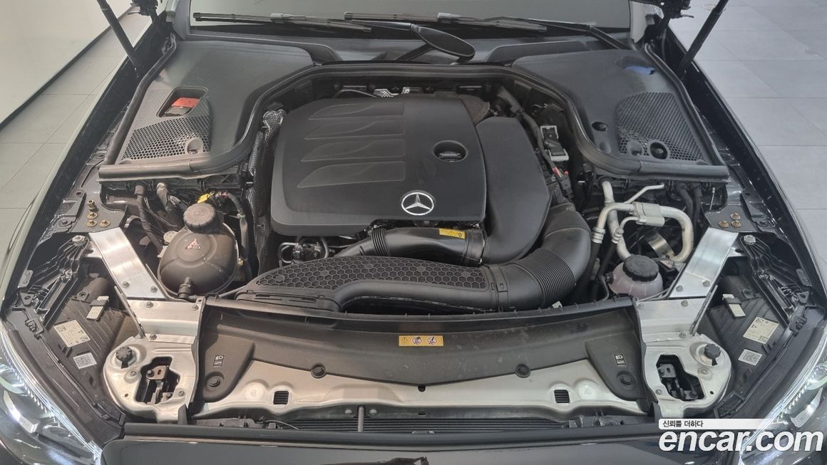 Mercedes-Benz E-Class 2023