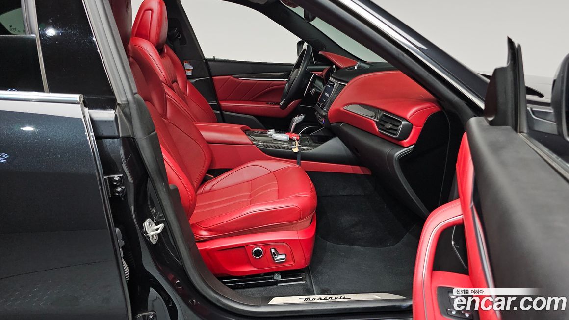 Maserati Levante 2022