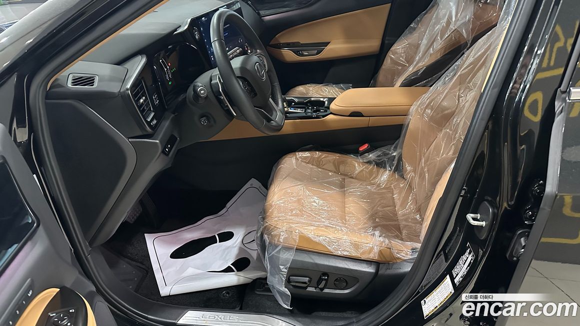Lexus NX 2025