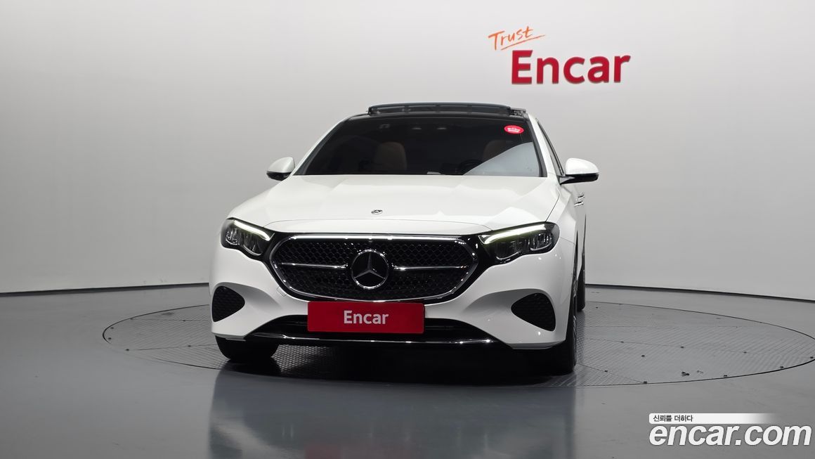 Mercedes-Benz E-Class 2024