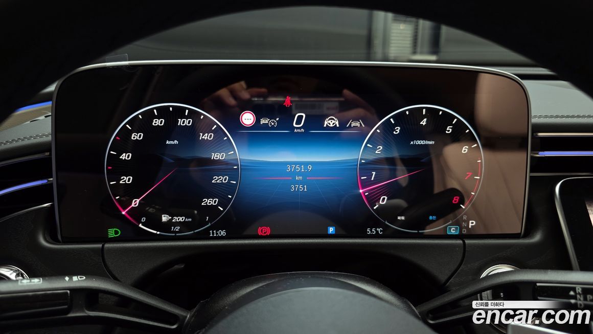 Mercedes-Benz E-Class 2025