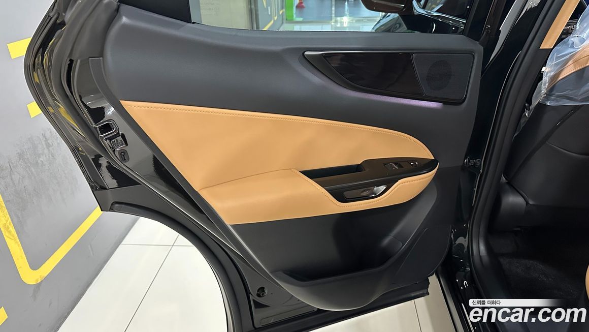Lexus NX 2025