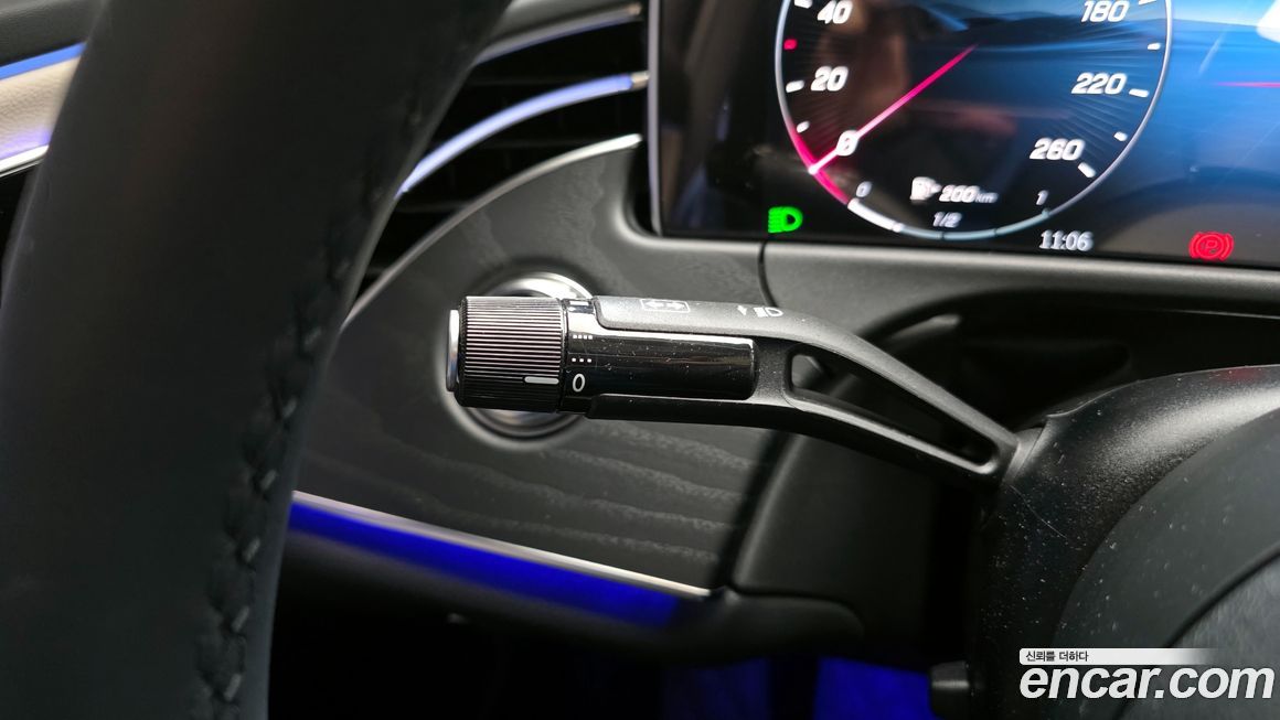 Mercedes-Benz E-Class 2025