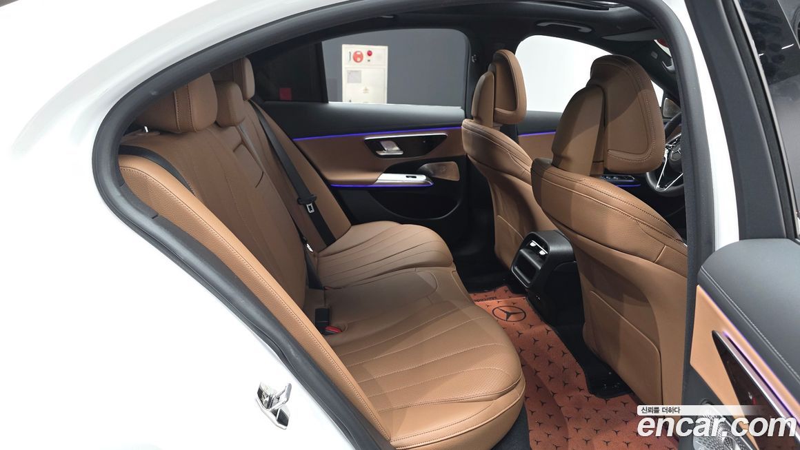 Mercedes-Benz E-Class 2024