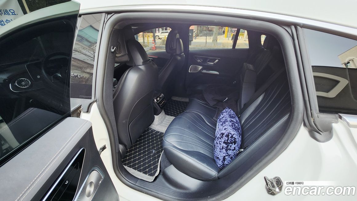 Mercedes-Benz EQE 2023