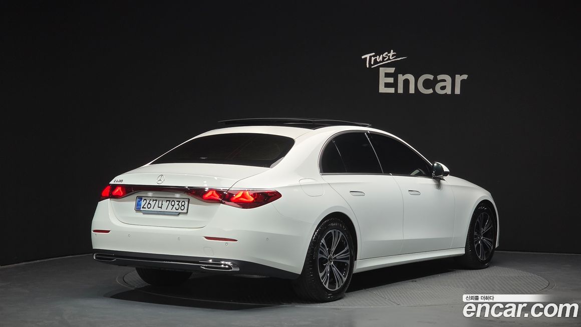 Mercedes-Benz E-Class 2025