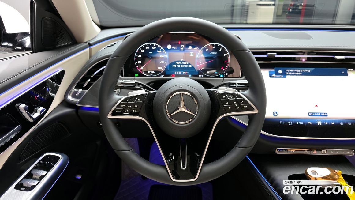 Mercedes-Benz E-Class 2025