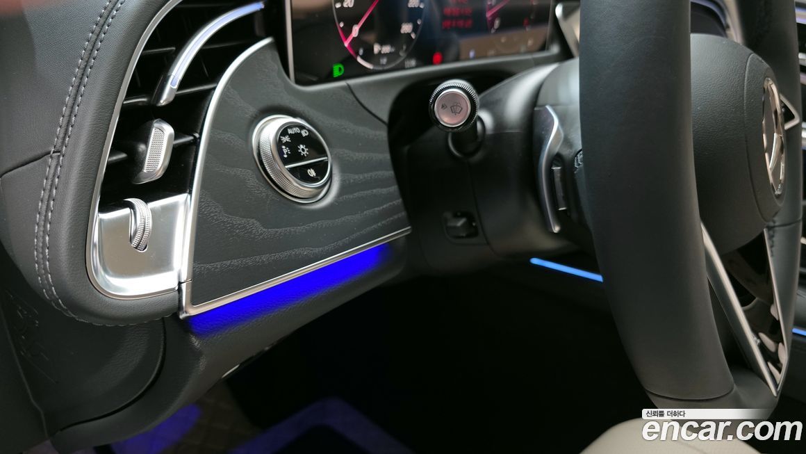 Mercedes-Benz E-Class 2025