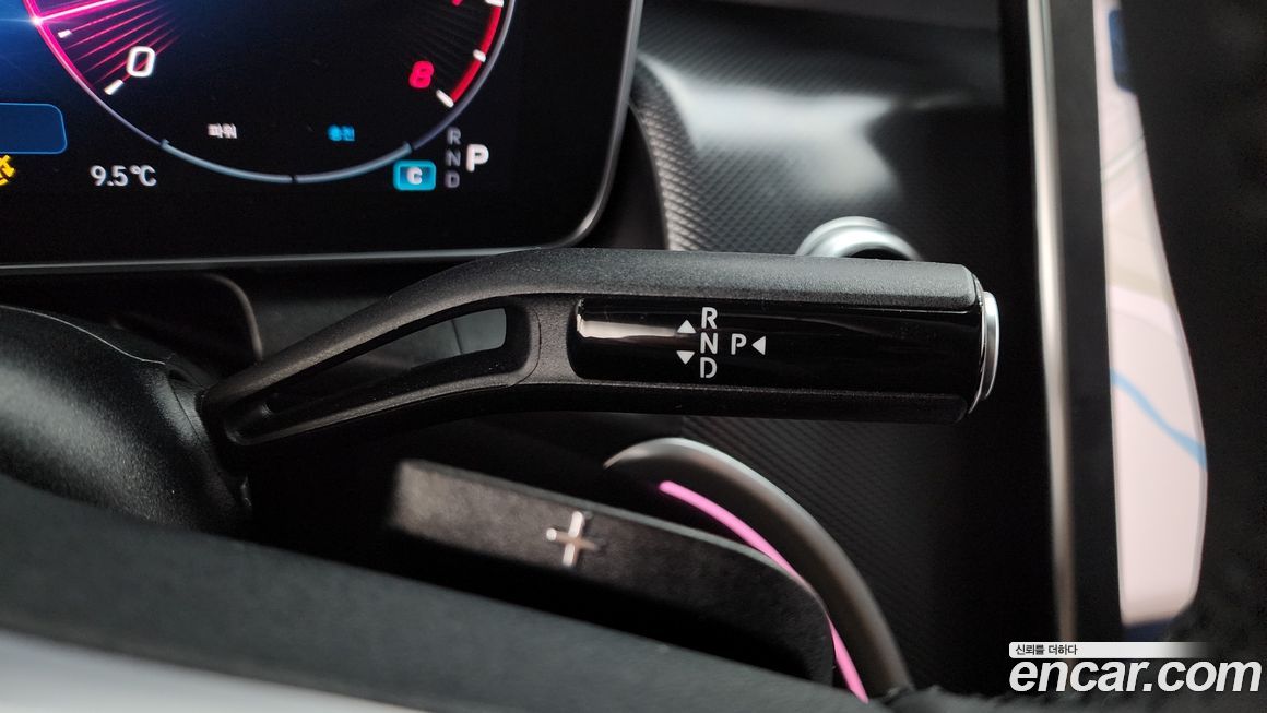 Mercedes-Benz GLC-Class 2025