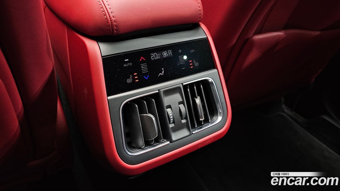 Maserati Grecale 2023