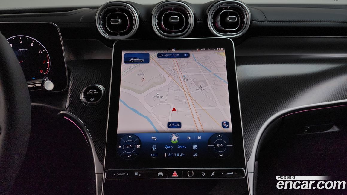 Mercedes-Benz GLC-Class 2025