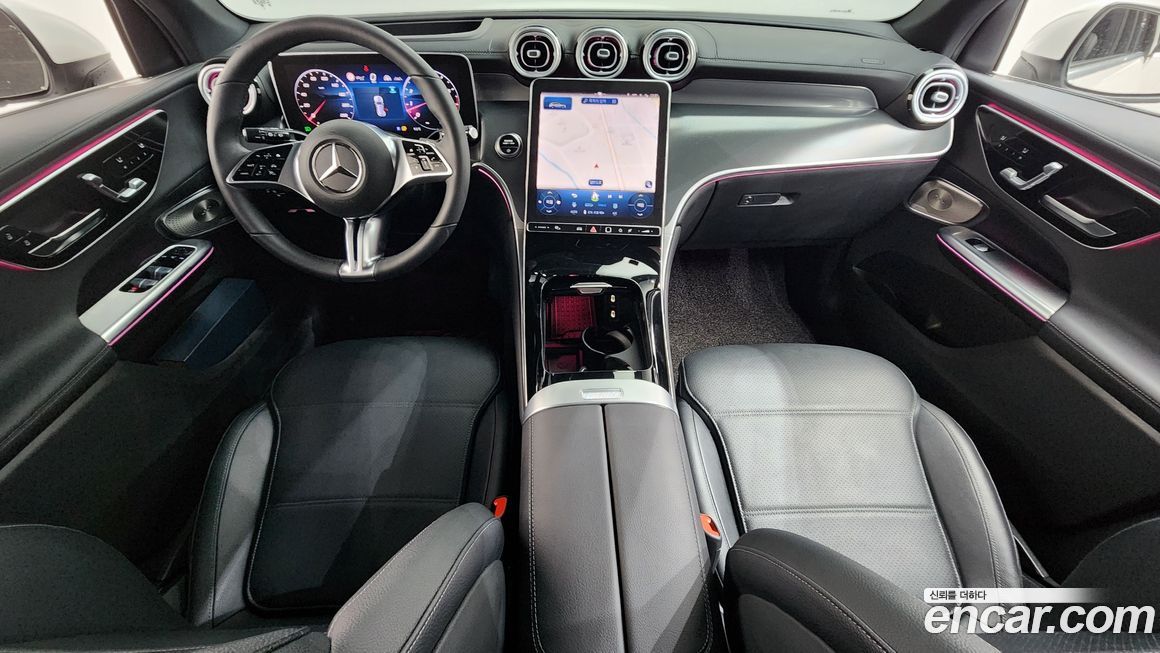 Mercedes-Benz GLC-Class 2025