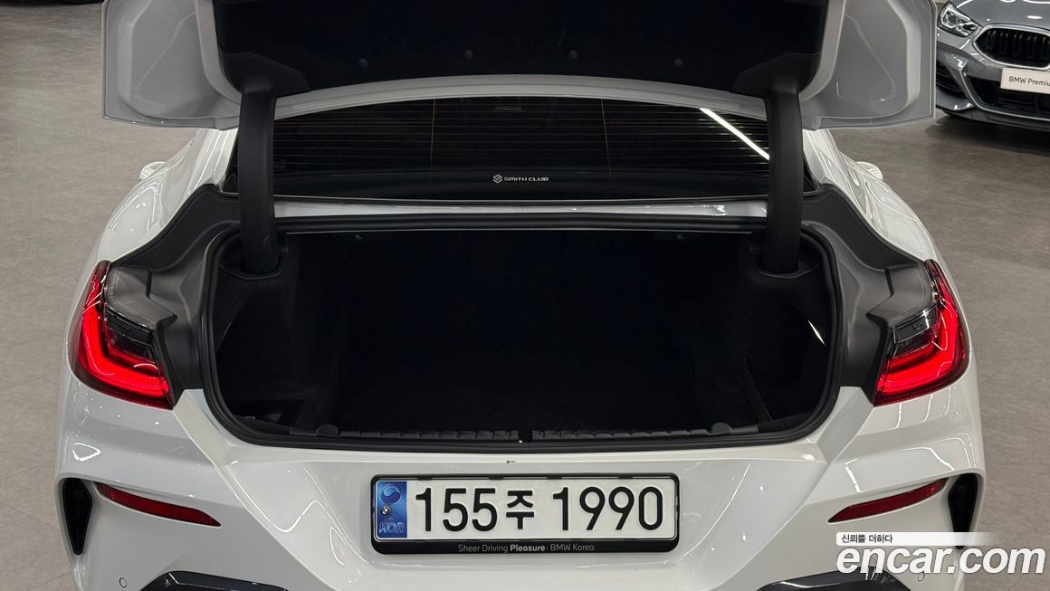 BMW 8-Series 2024