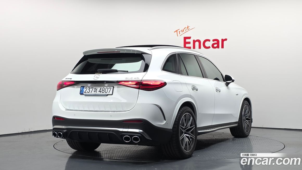 Mercedes-Benz GLC-Class 2024