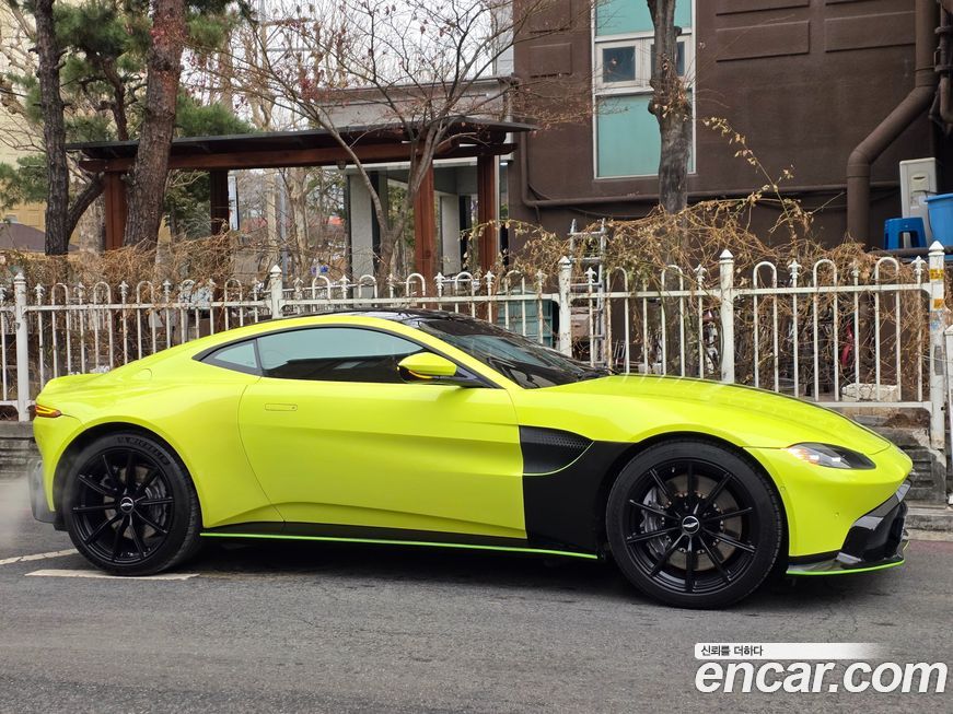 Astonmartin Vantage 2019