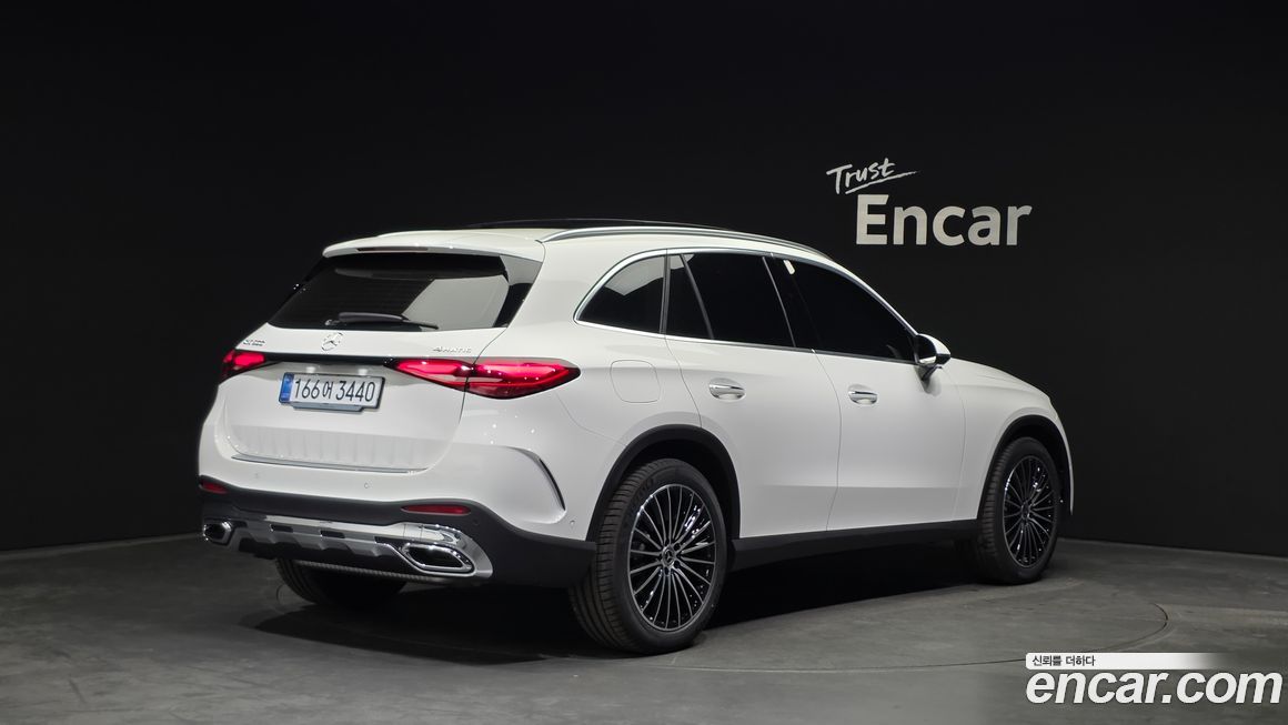Mercedes-Benz GLC-Class 2026