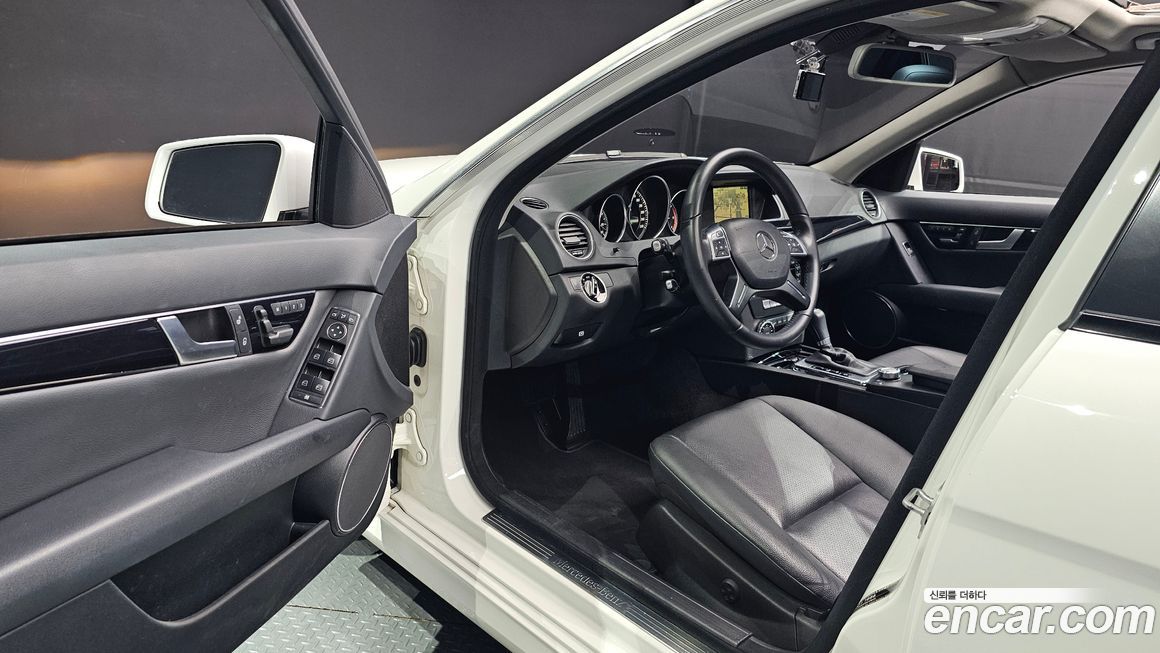 Mercedes-Benz C-Class 2013