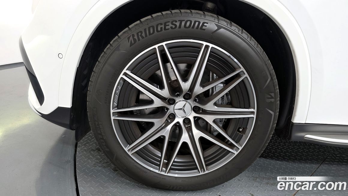 Mercedes-Benz GLC-Class 2024