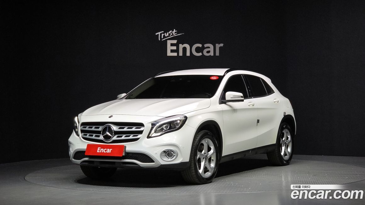 Mercedes-Benz GLA-Class 2019