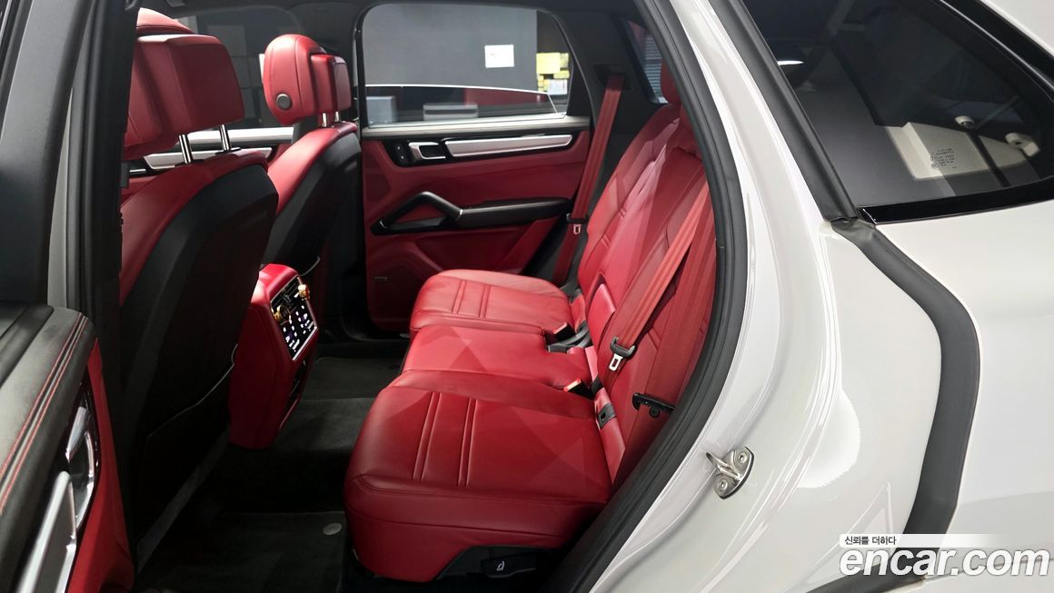 Porsche Cayenne 2023