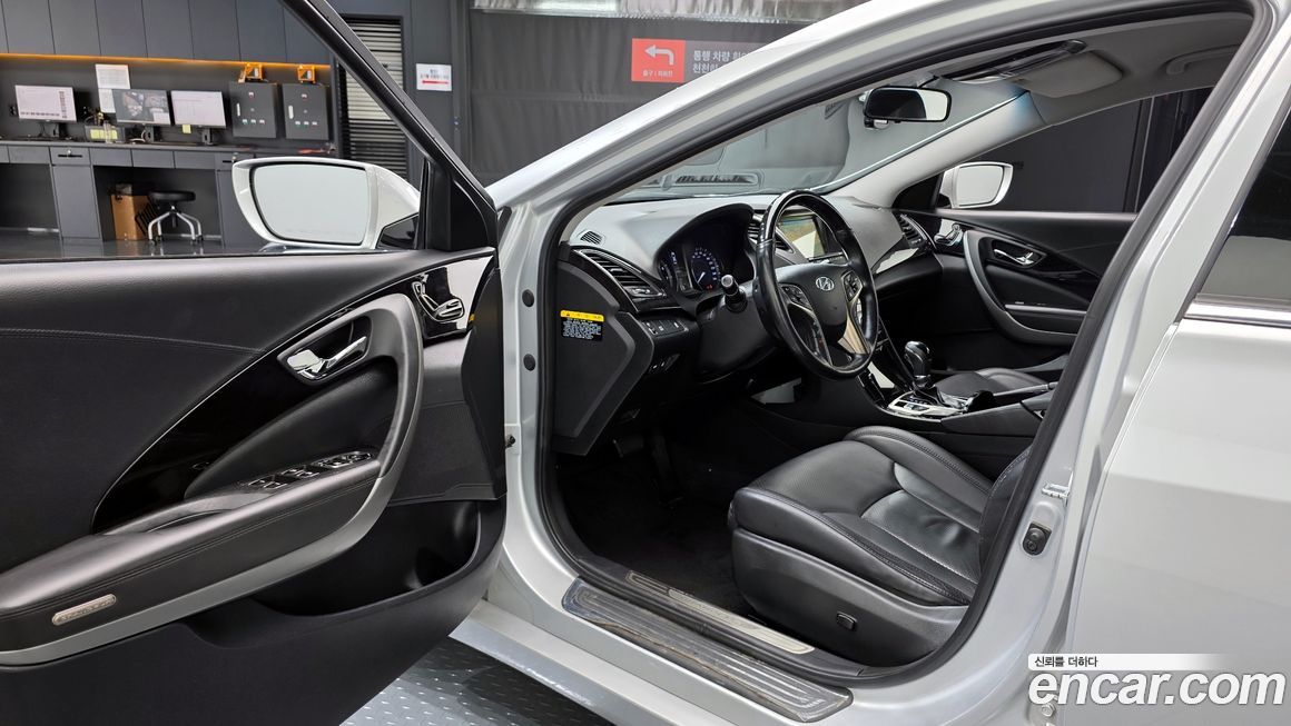 Hyundai Grandeur 2012